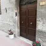 Palazzo Mari 3* سان جيمينيانو